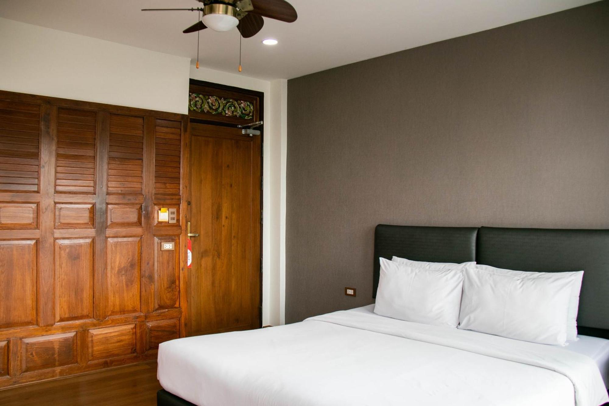 Lamphu Tree House Boutique Hotel Bangkok Exterior photo