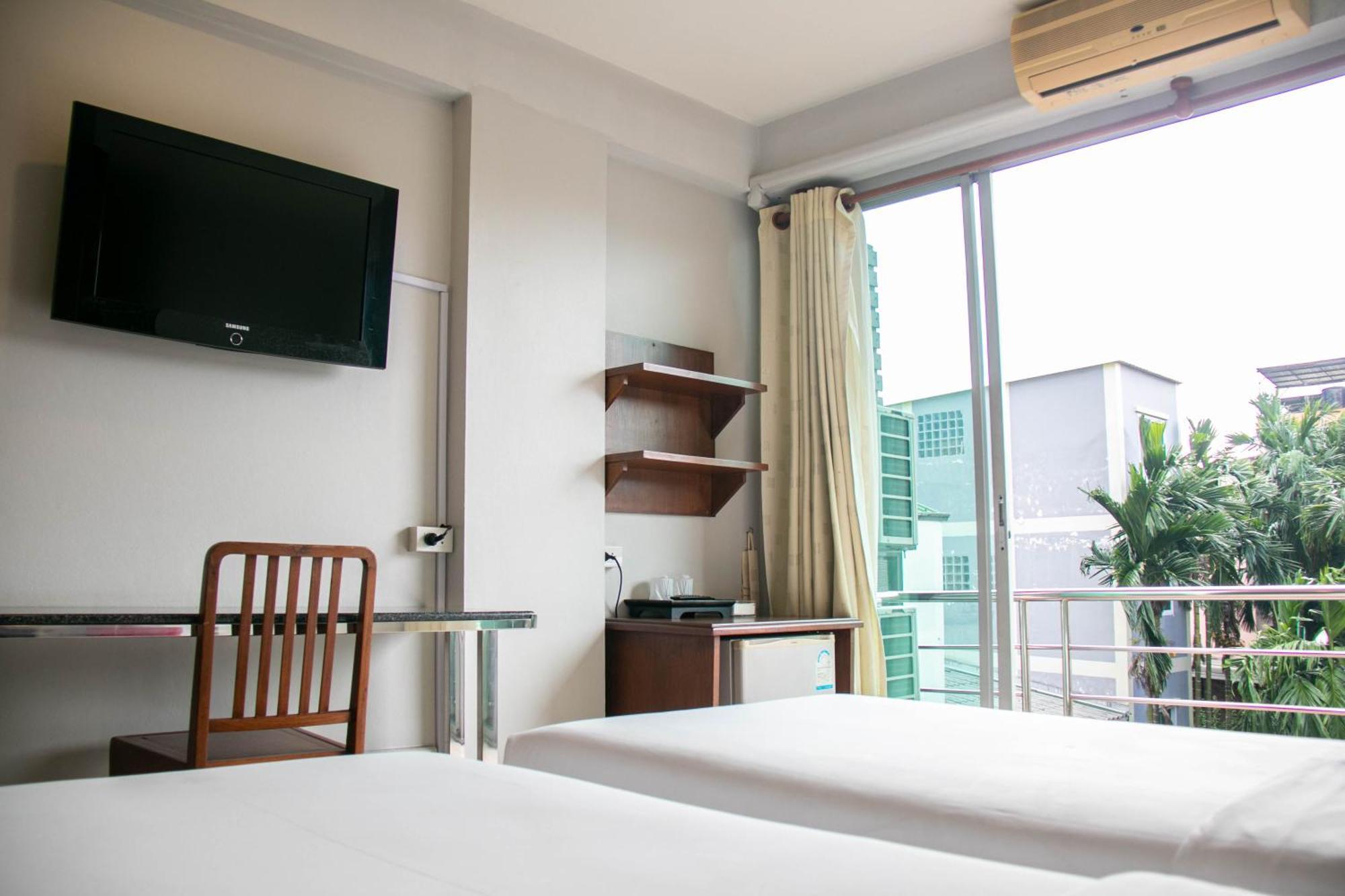 Lamphu Tree House Boutique Hotel Bangkok Exterior photo