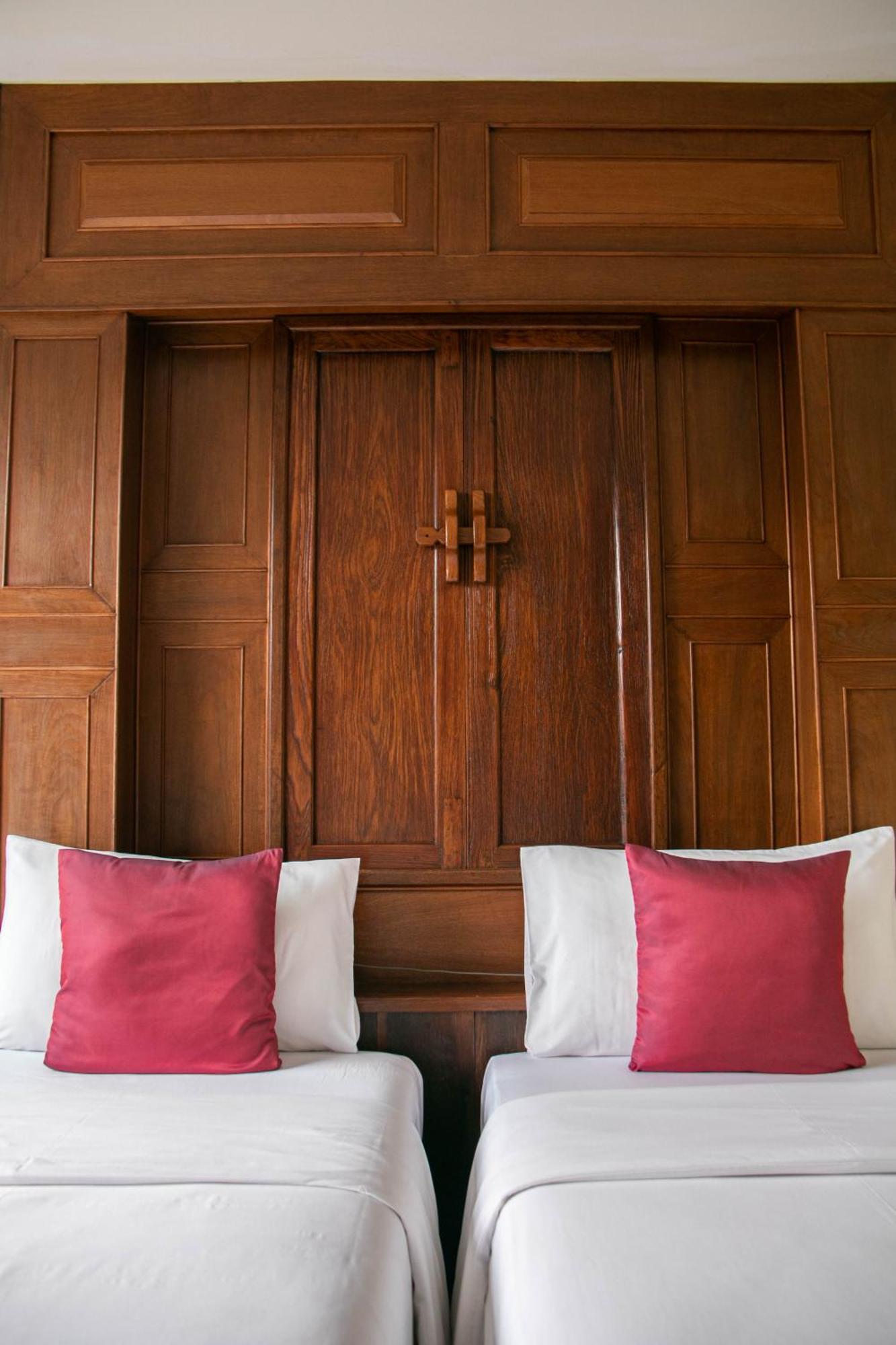 Lamphu Tree House Boutique Hotel Bangkok Exterior photo