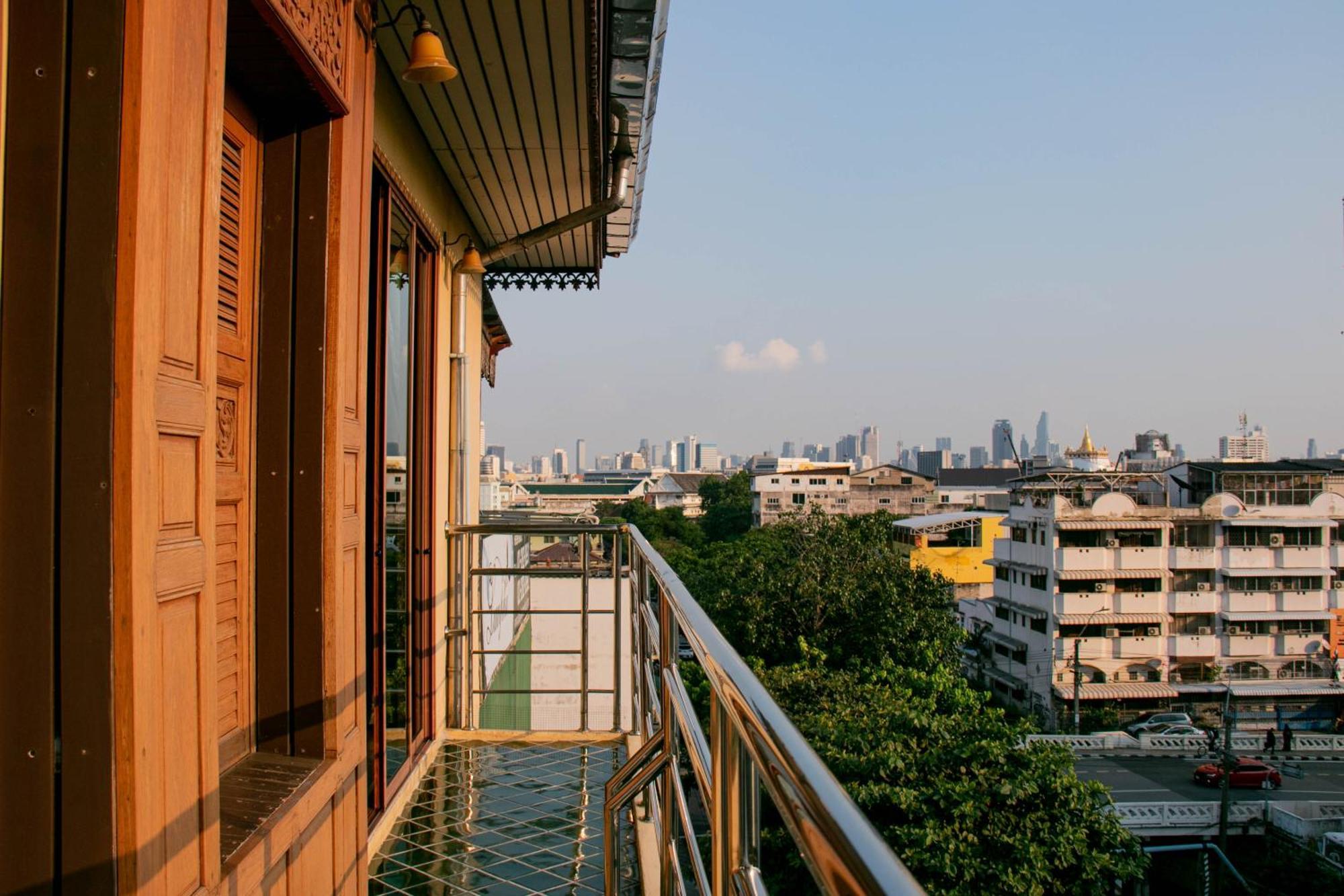 Lamphu Tree House Boutique Hotel Bangkok Exterior photo