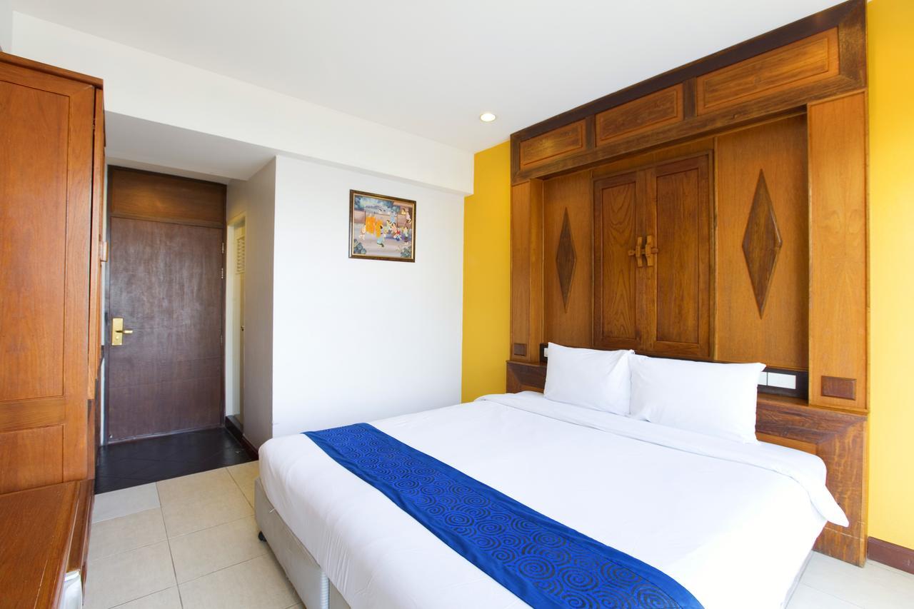 Lamphu Tree House Boutique Hotel Bangkok Exterior photo